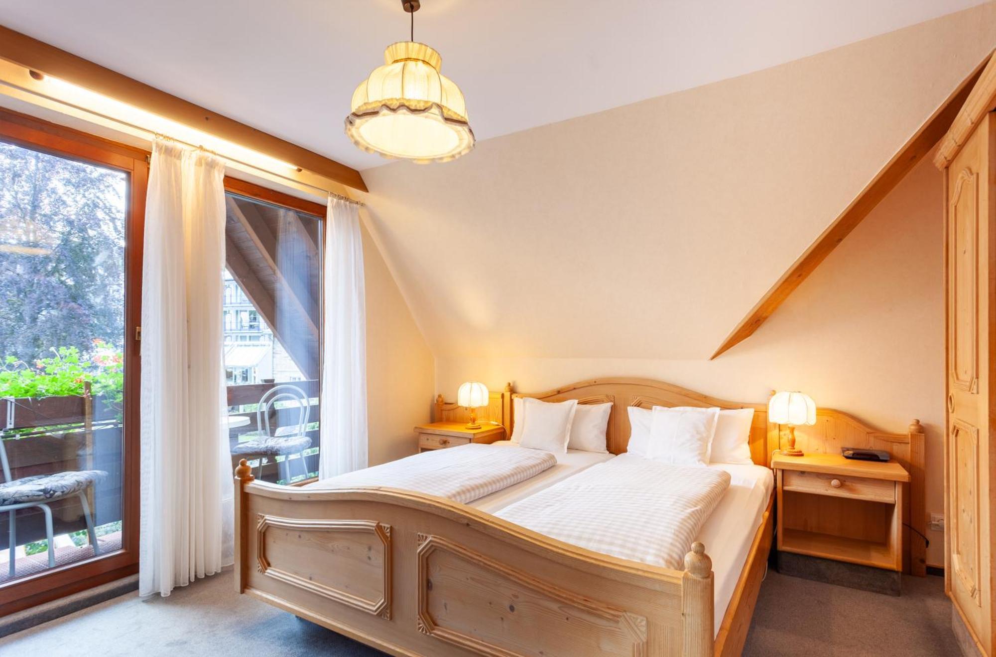 Hotel Sauerlaender Hof วิลลิงเงิน ภายนอก รูปภาพ